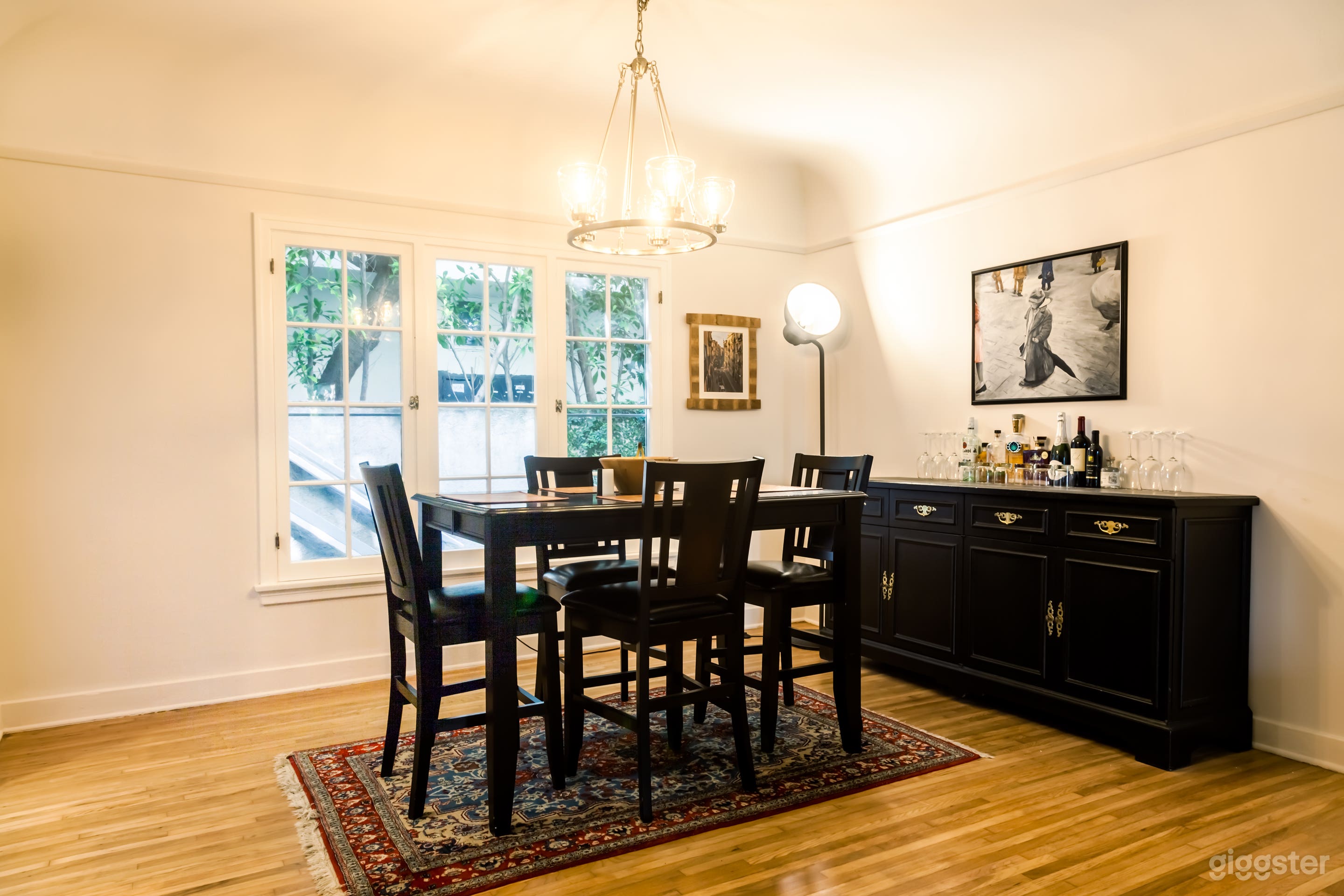 Bright, Airy 1920's Condo Photo 2