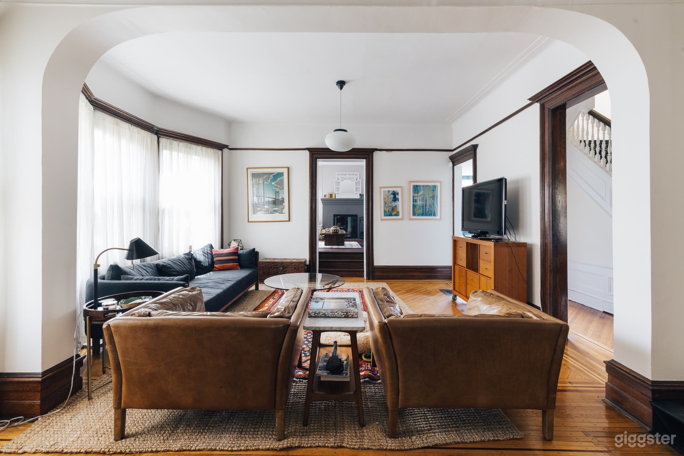 Single Family Victorian "Suburban" Home in Brooklyn Photo 3