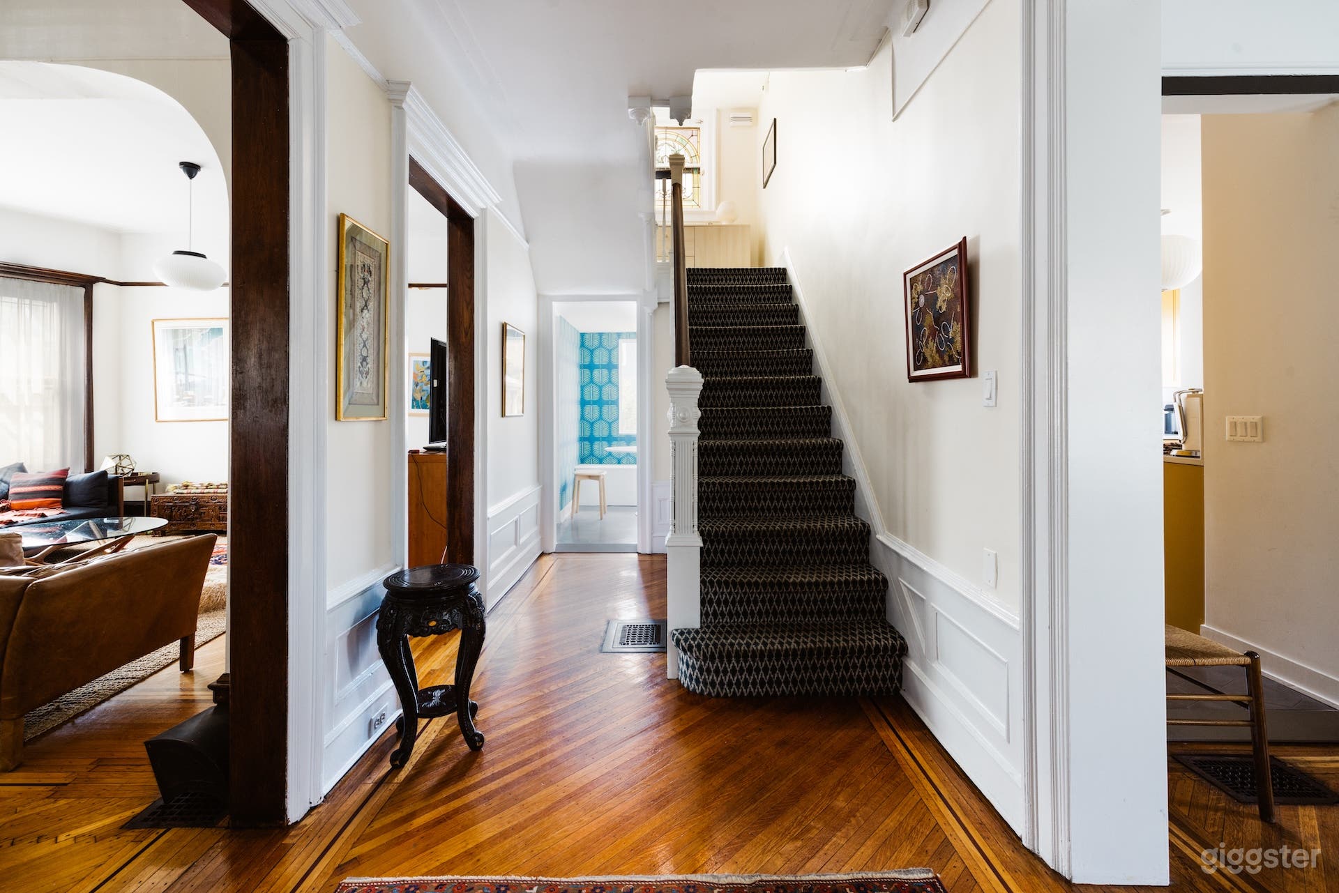 Single Family Victorian "Suburban" Home in Brooklyn Photo 2