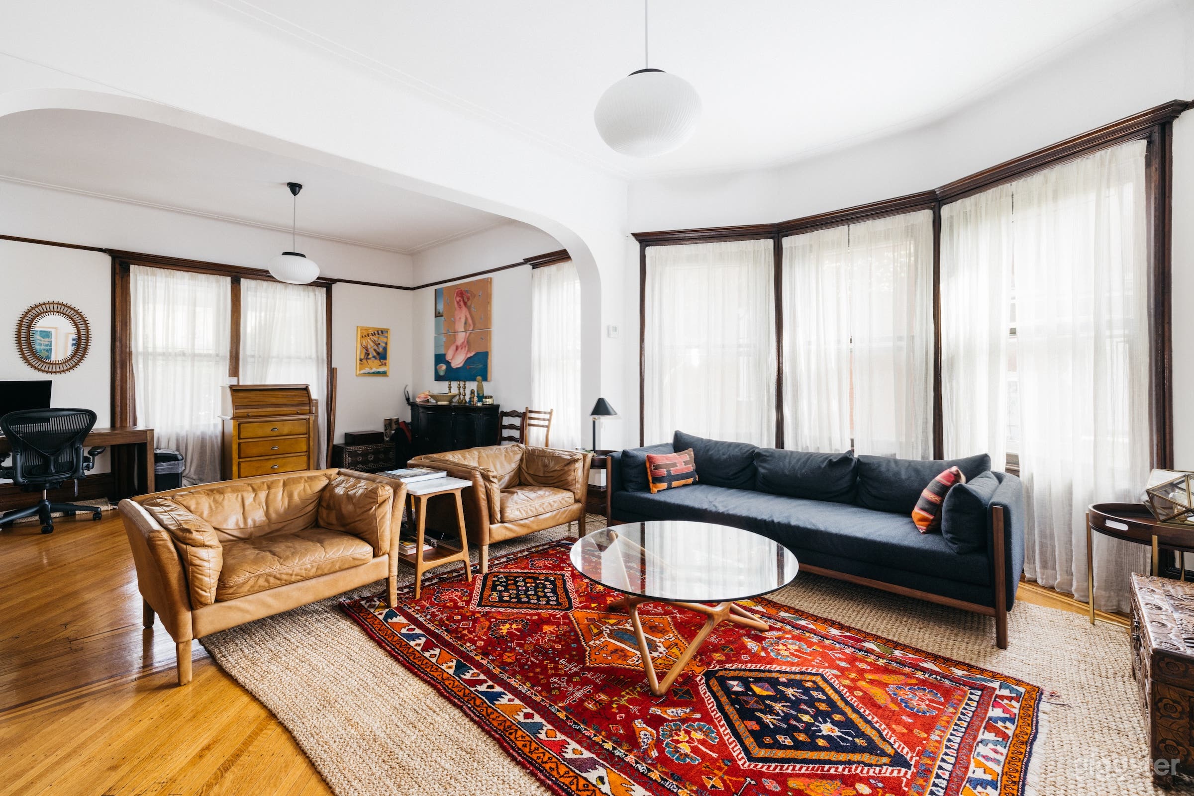 Single Family Victorian "Suburban" Home in Brooklyn Photo 2
