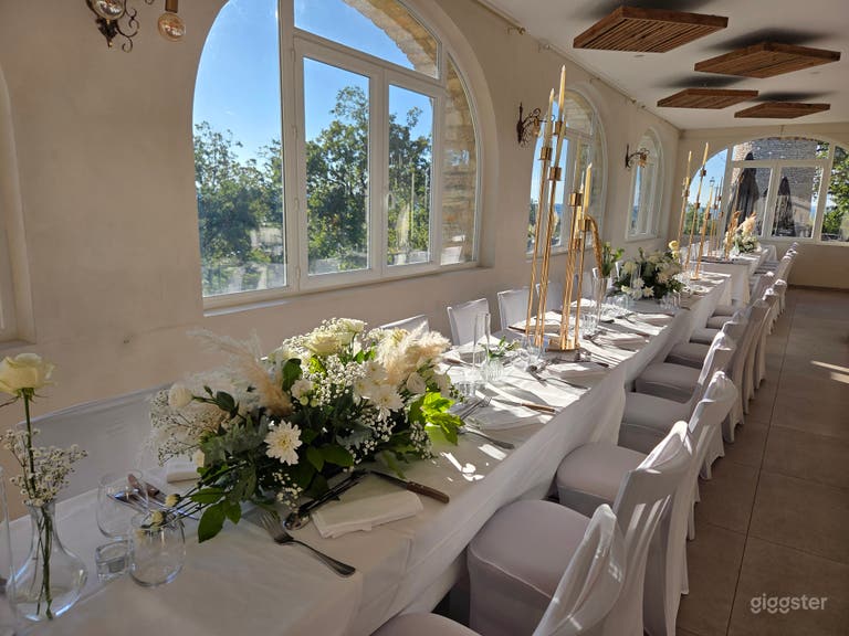 4-Star Hotel & Restaurant in Sainte-Tulle 
