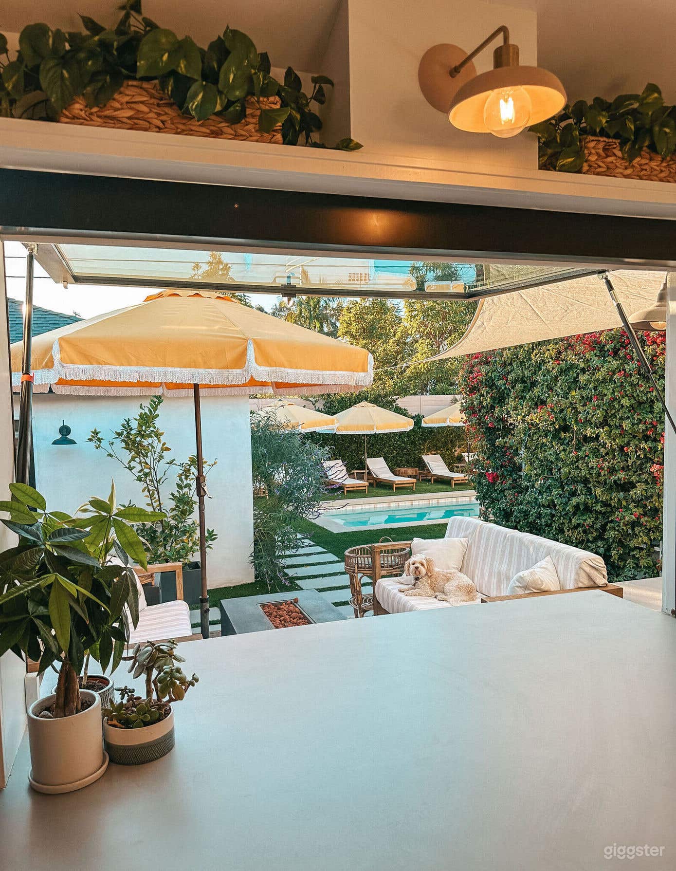 Resort Living Pool Photo 4