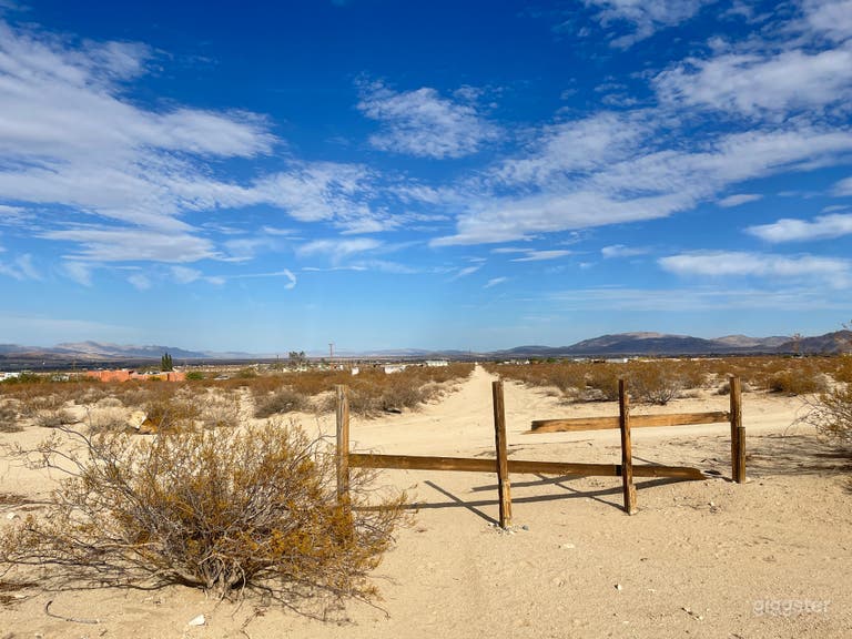  Rustic Sun Aged Desert Property 
