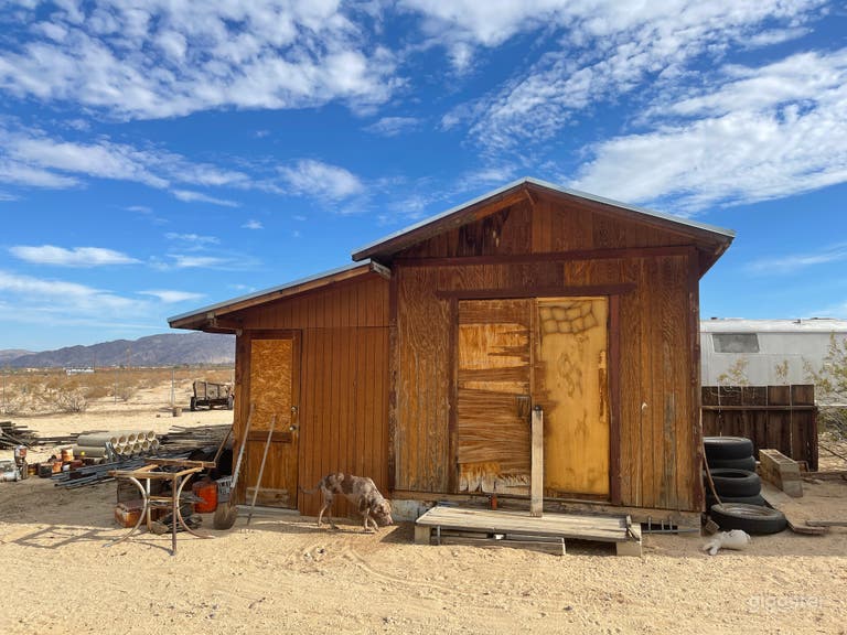  Rustic Sun Aged Desert Property 