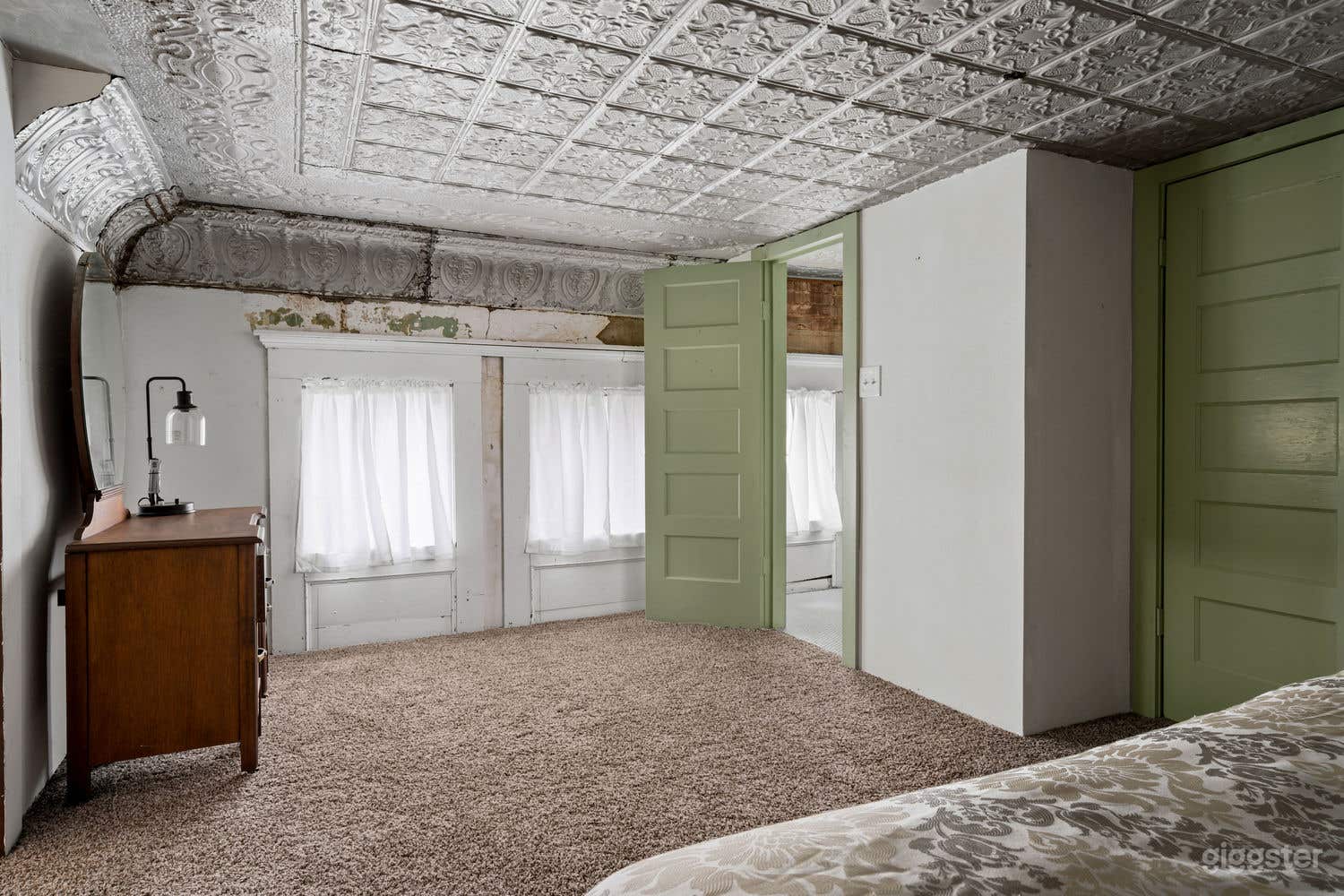 Historic Bank with ORIGINAL features! Photo 4