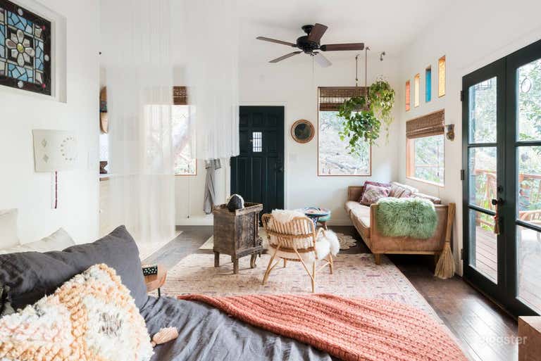  Secret Garden Cabin with Jungle Shower 