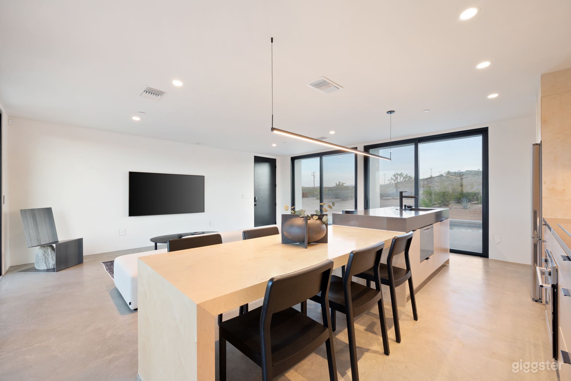 Minimalist Desert Temple with Pool Photo 4