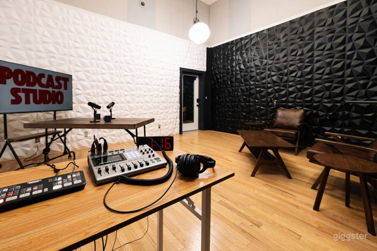  Studio de podcast avec équipement : multi-décor 