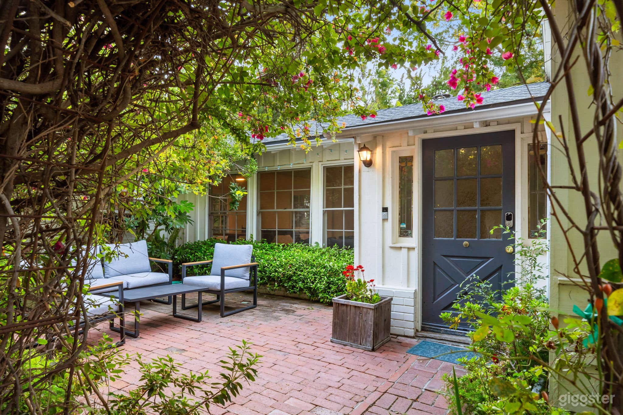 Secret Garden Home with Pool/Spa/5BR Photo 4