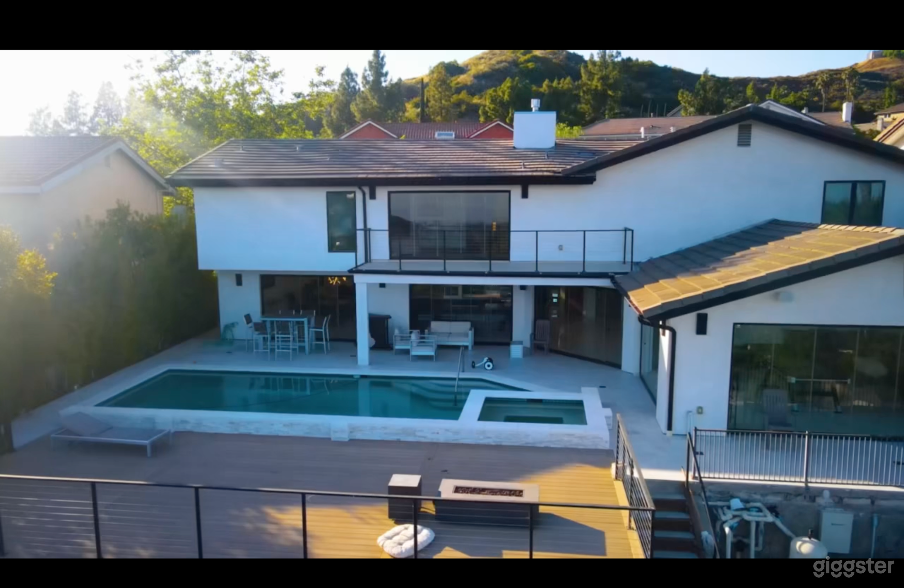 Luxury Hillside Estate w/Elevator, Infinity Pool/Spa & Views Photo 1