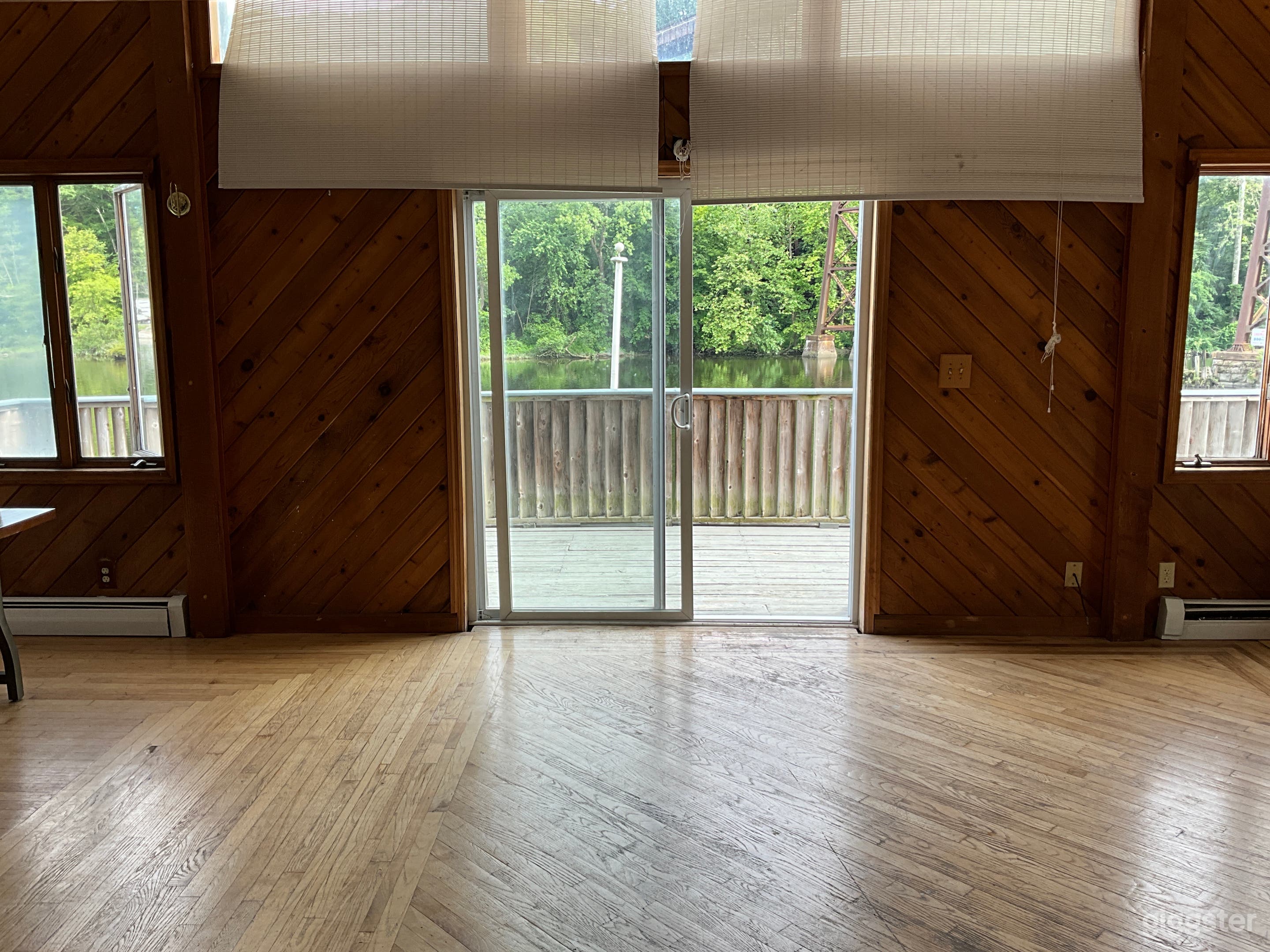 Waterfront loft overlooking Rondount Creek Photo 4