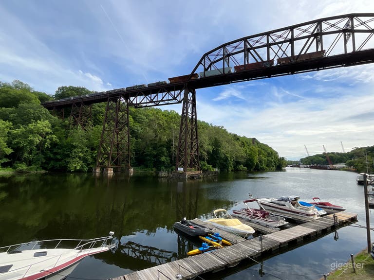  Waterfront loft overlooking Rondount Creek 