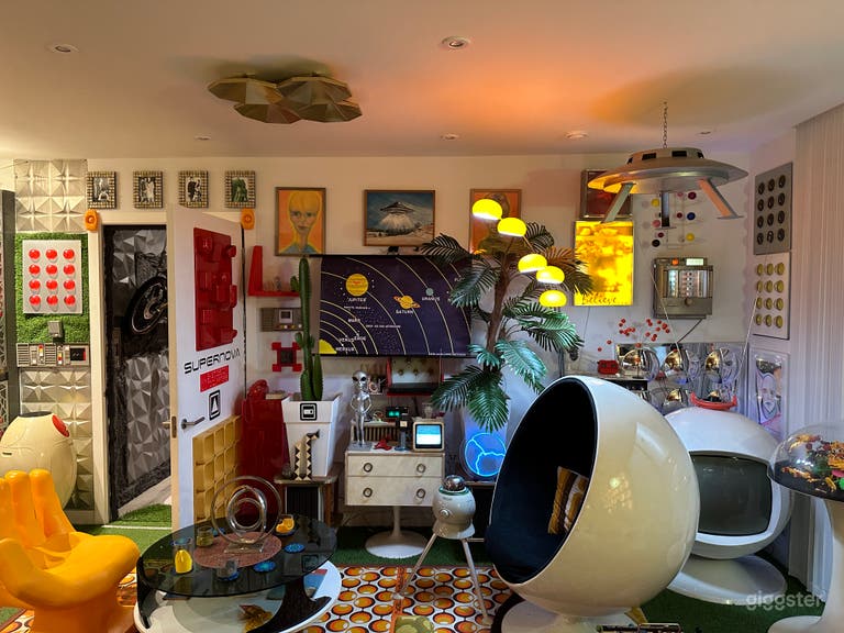  Supernova: Space Age Seventies Inspired Apartment  