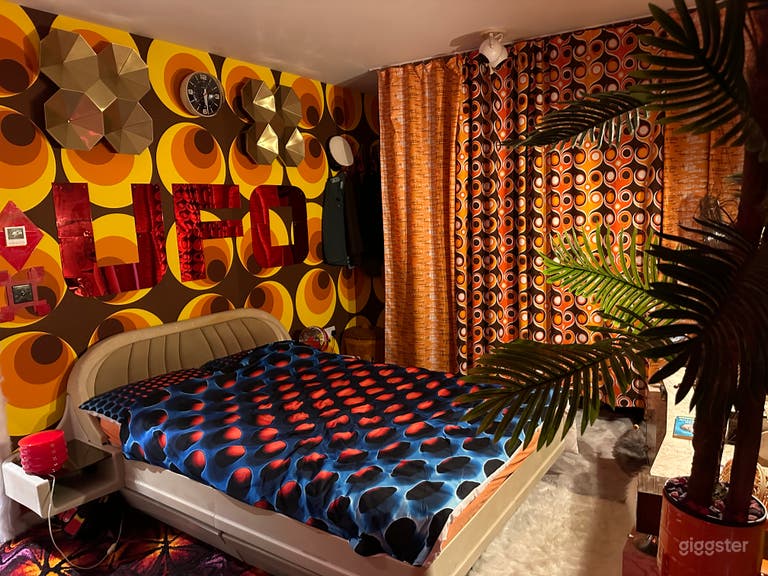  Supernova: Space Age Seventies Inspired Apartment  