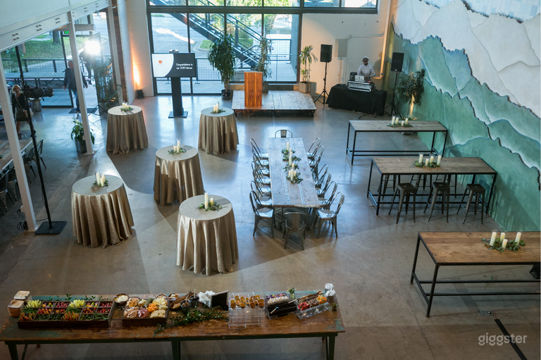   Soulful Space in Central Austin with Natural Light 