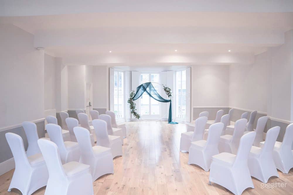 Ground Floor Ballroom with Large Sash Windows Photo 1