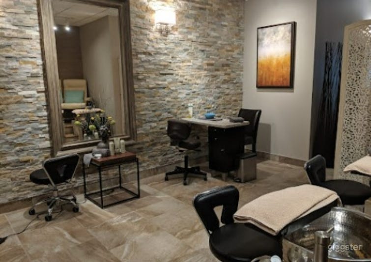 A Unique and Trendy Salon and Spa in Downtown Ottawa Photo 4