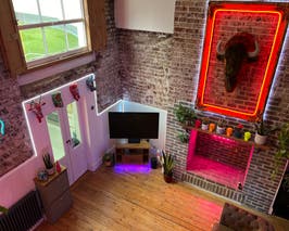  Neon Jungle - Warehouse Style Apartment 