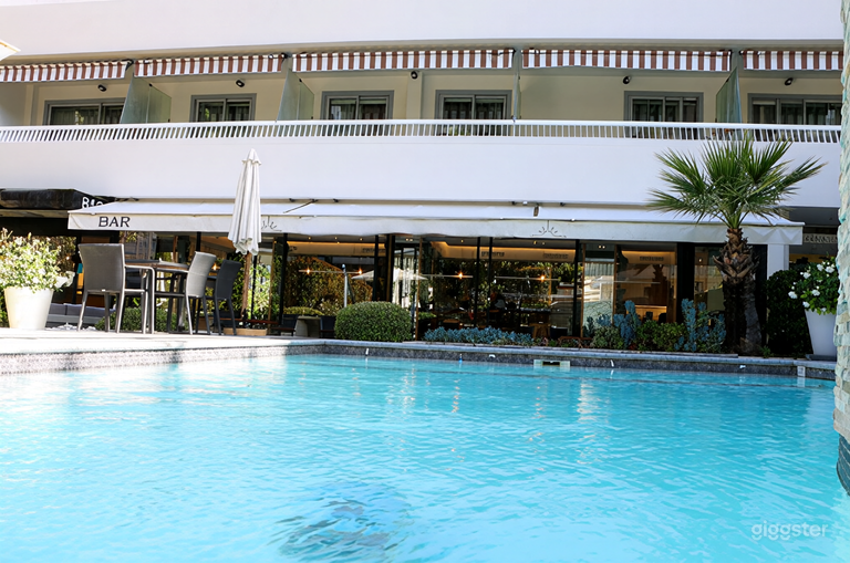  Hotel pool and garden lounge 