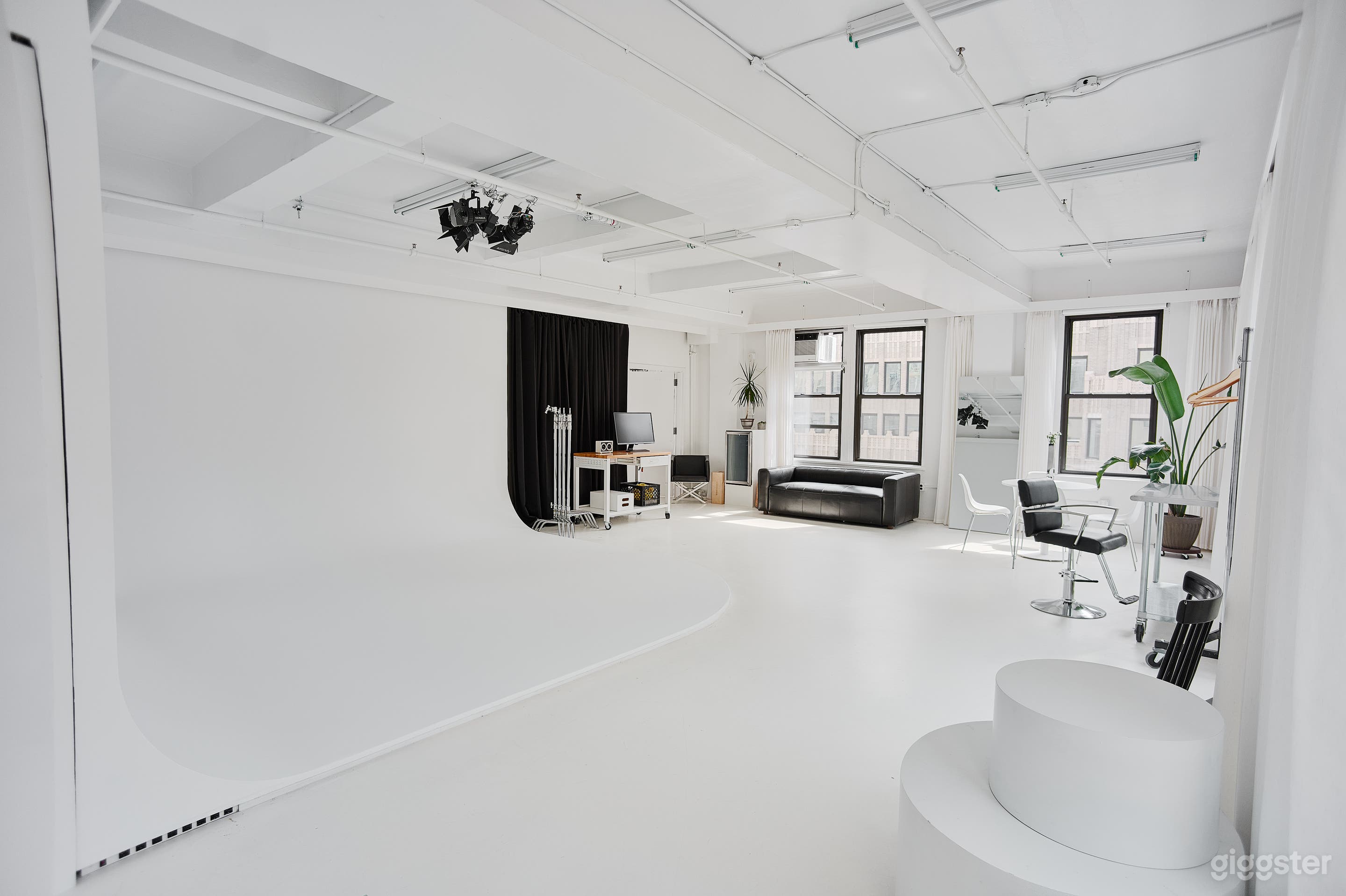 Midtown Cyclorama High-Rise Production Studio Photo 1