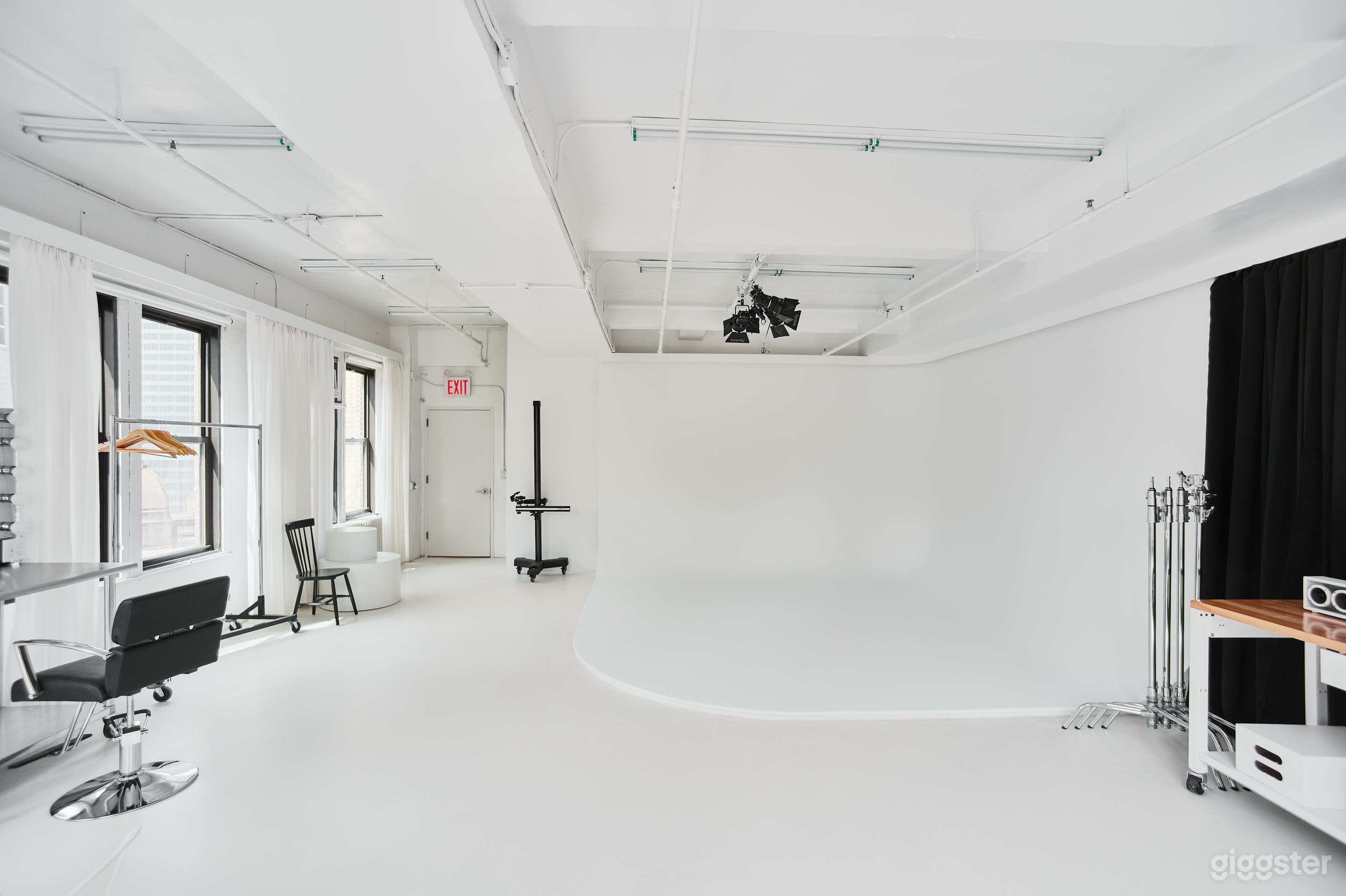 Midtown Cyclorama High-Rise Production Studio Photo 2