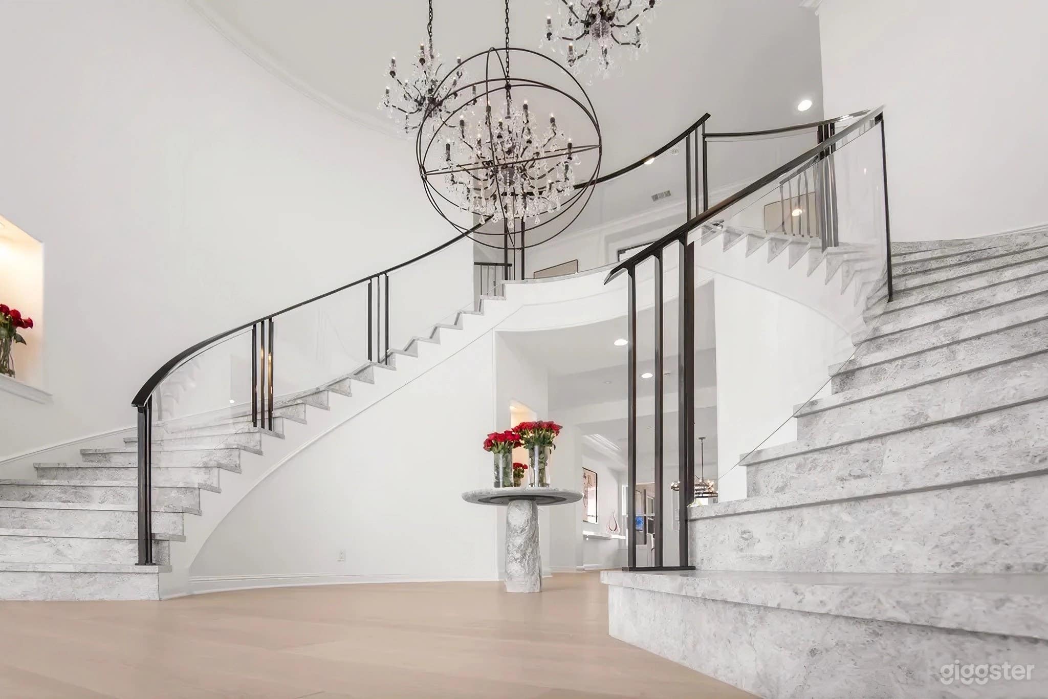 Stunning Mansion in Moorpark, California Photo 4