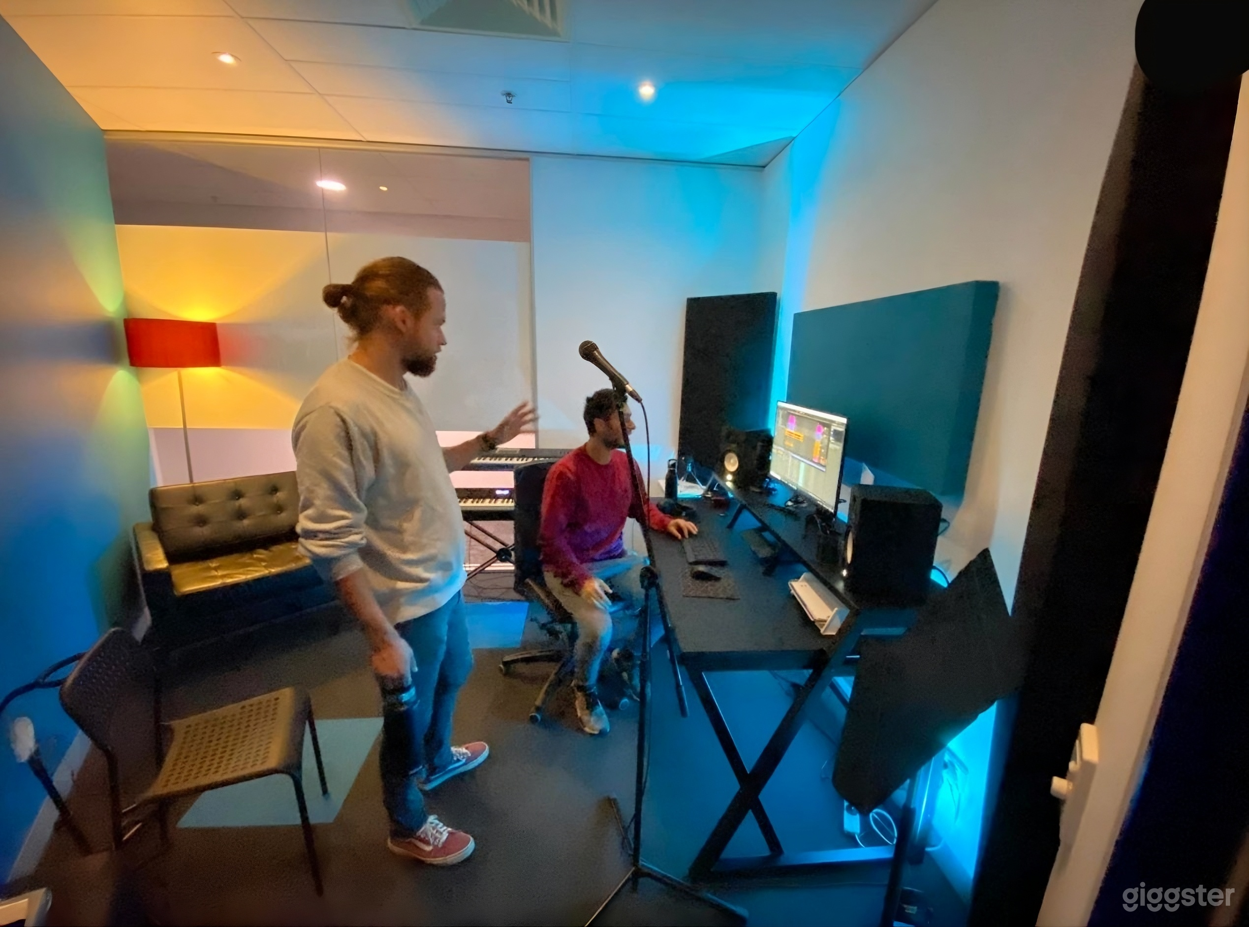 Private Music Studio 1 w/ Yamaha Piano & Instruments Photo 4