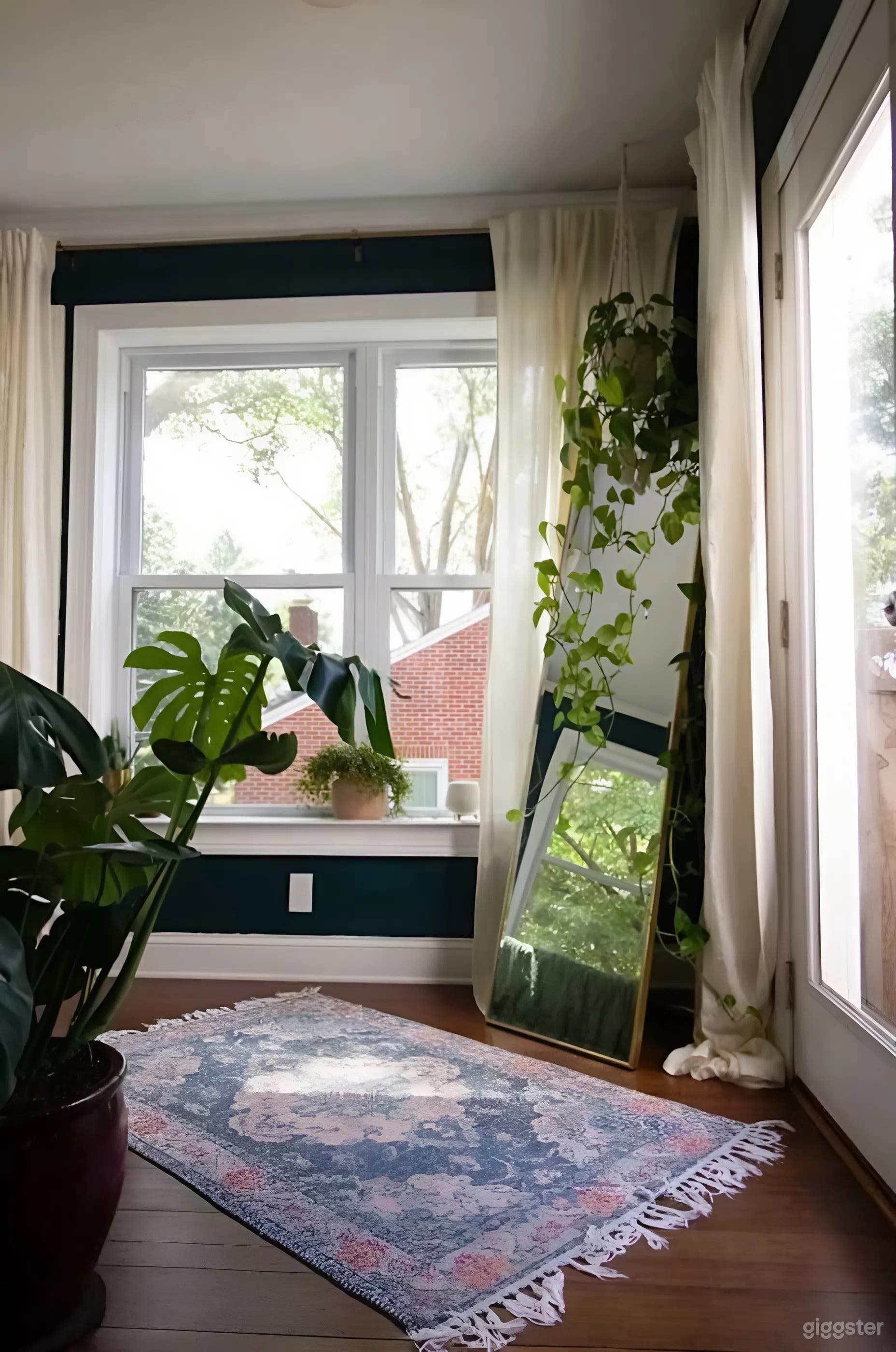 Sun-Filled Photography Studio with Wraparound Windows Photo 3