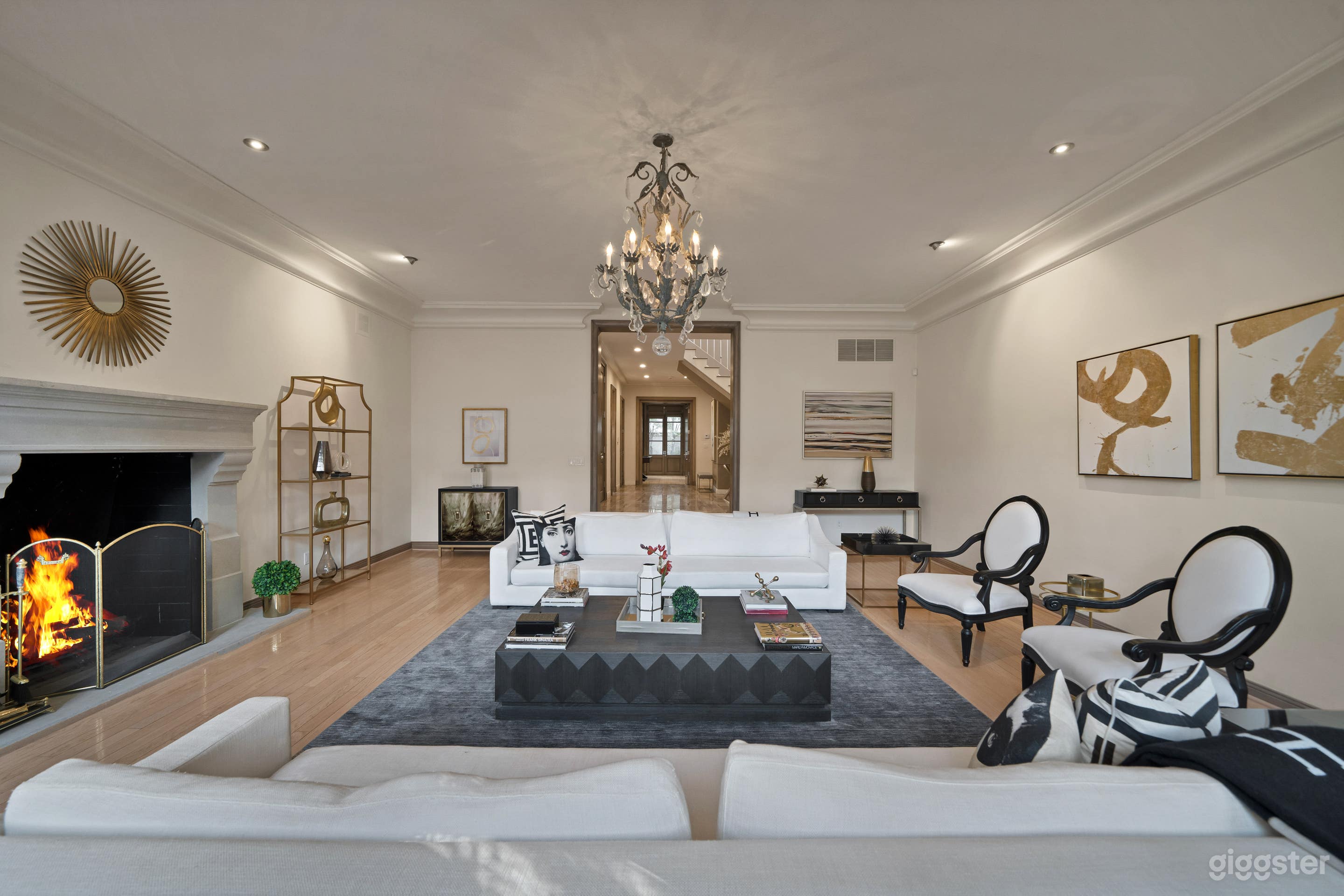 HARTFORD ESTATE: LUXURY BEVERLY HILLS MANSION  Photo 4