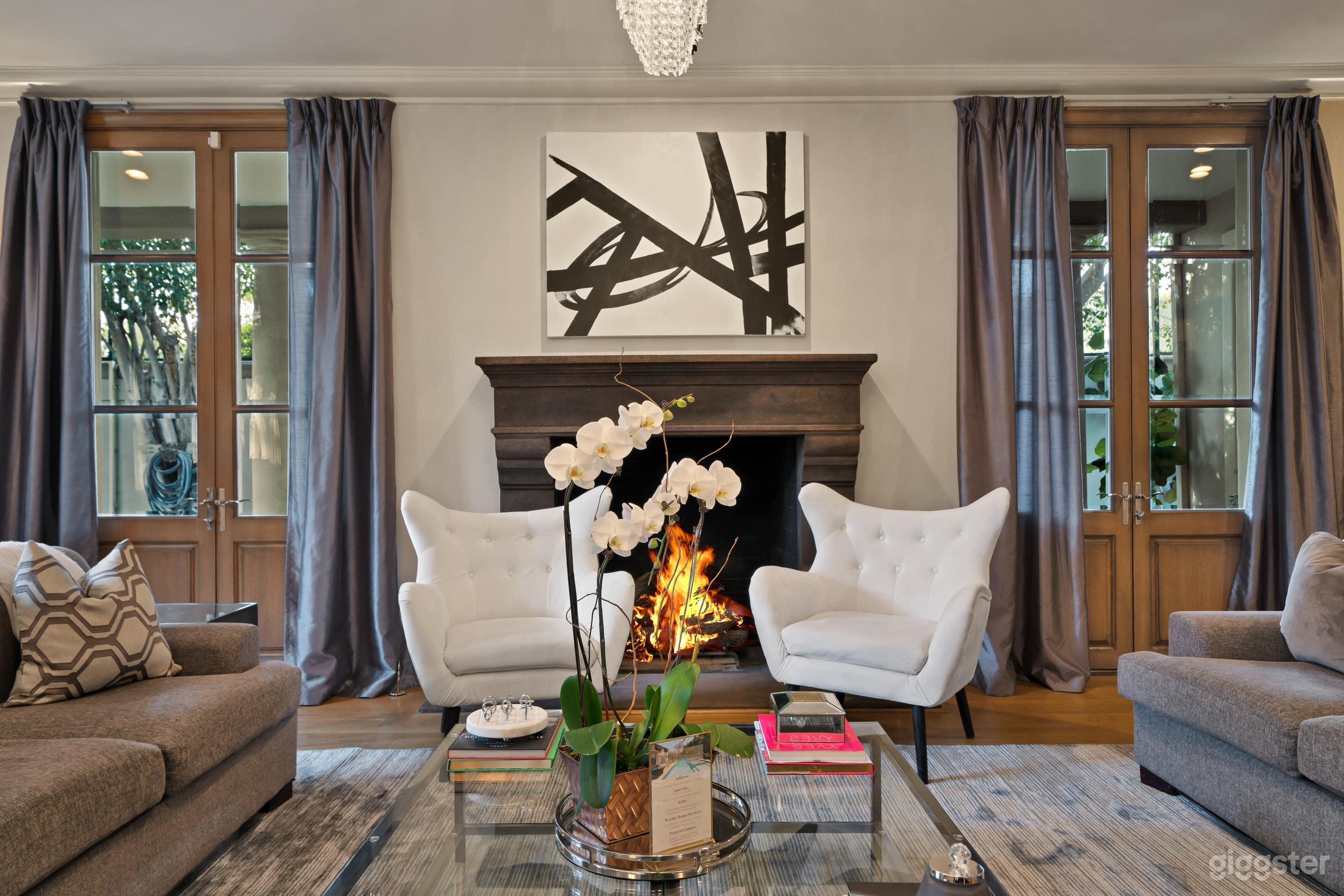 HARTFORD ESTATE: LUXURY BEVERLY HILLS MANSION  Photo 2