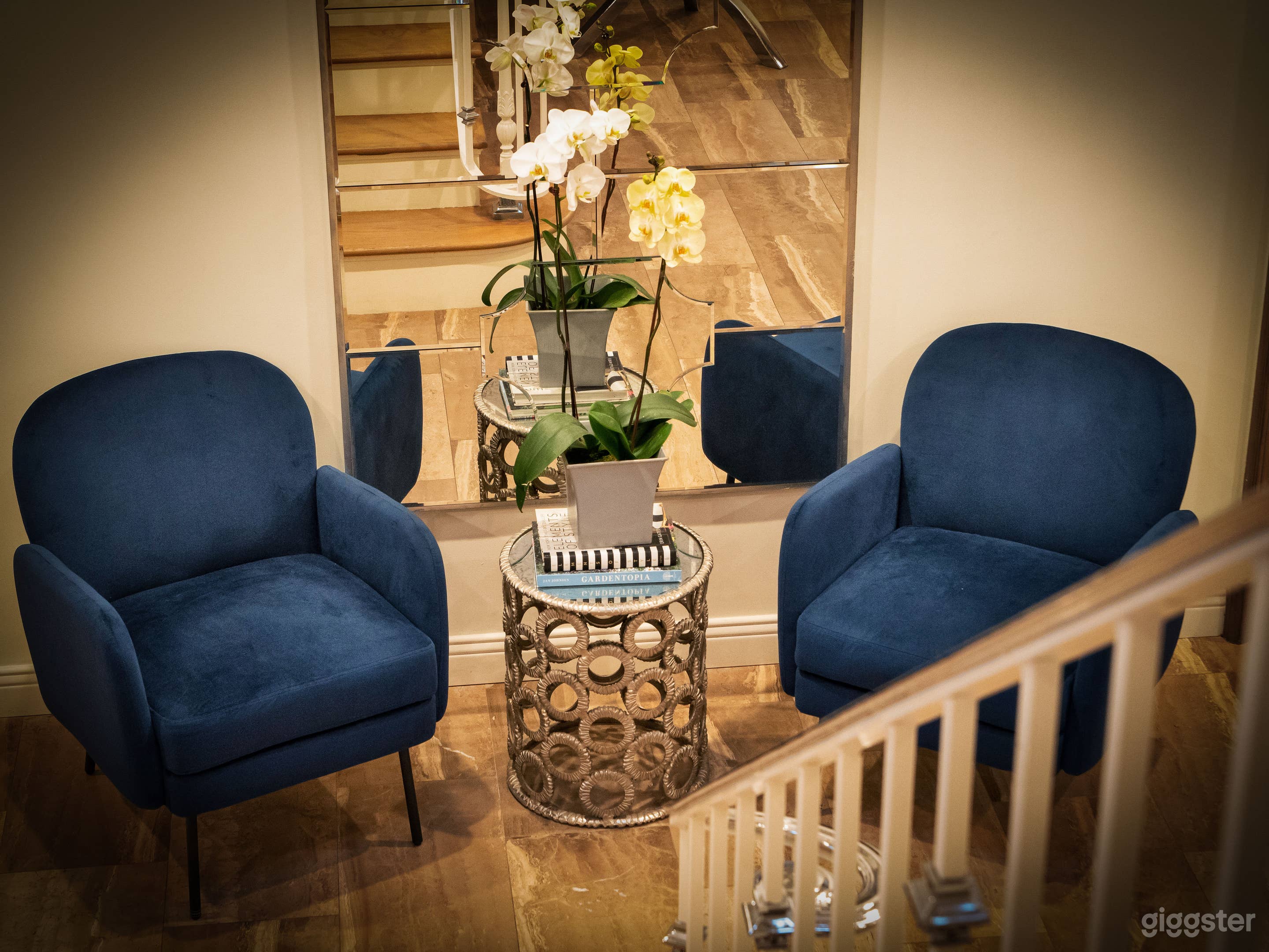 HARTFORD ESTATE: LUXURY BEVERLY HILLS MANSION  Photo 3