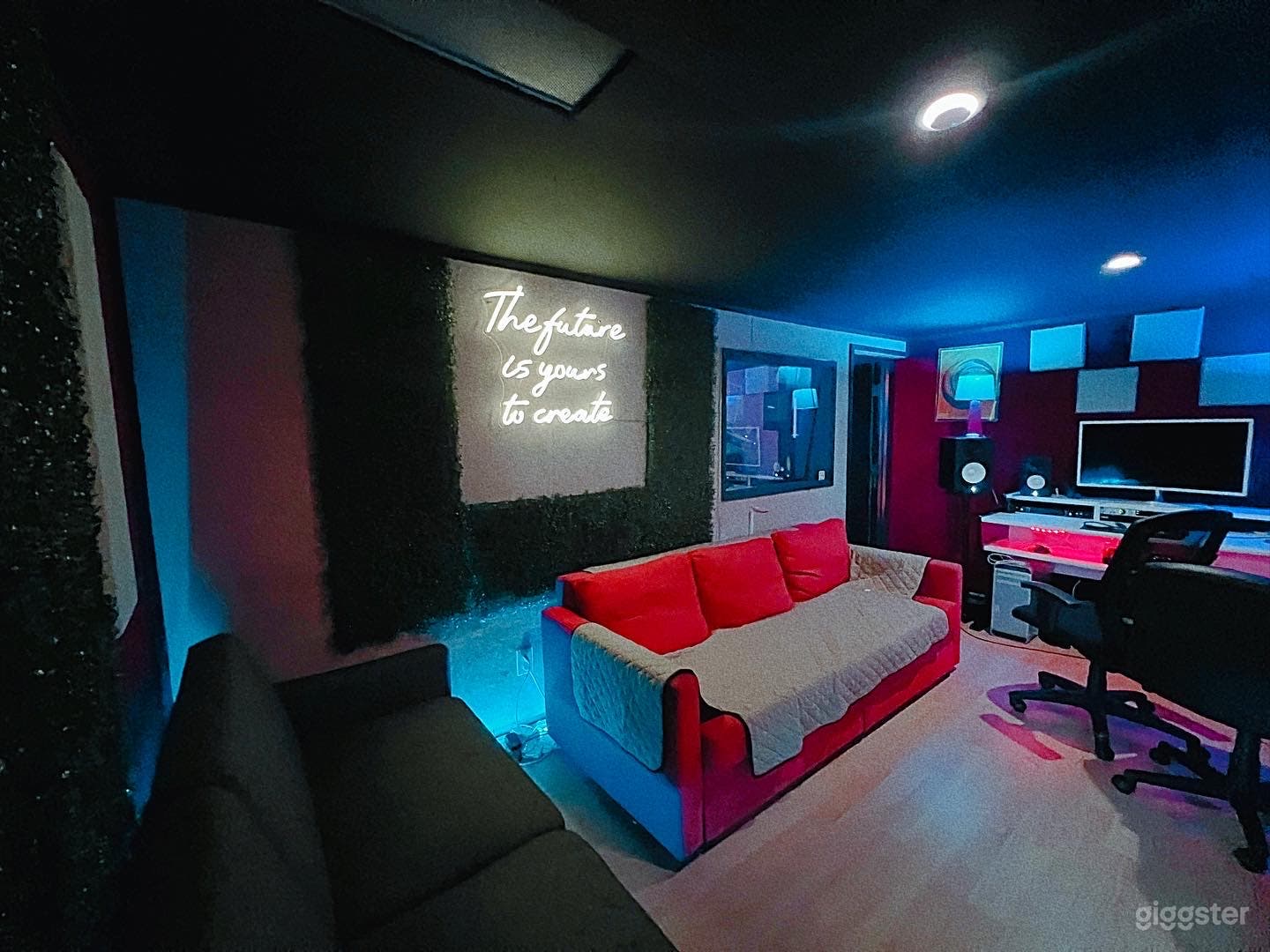 Playback room 