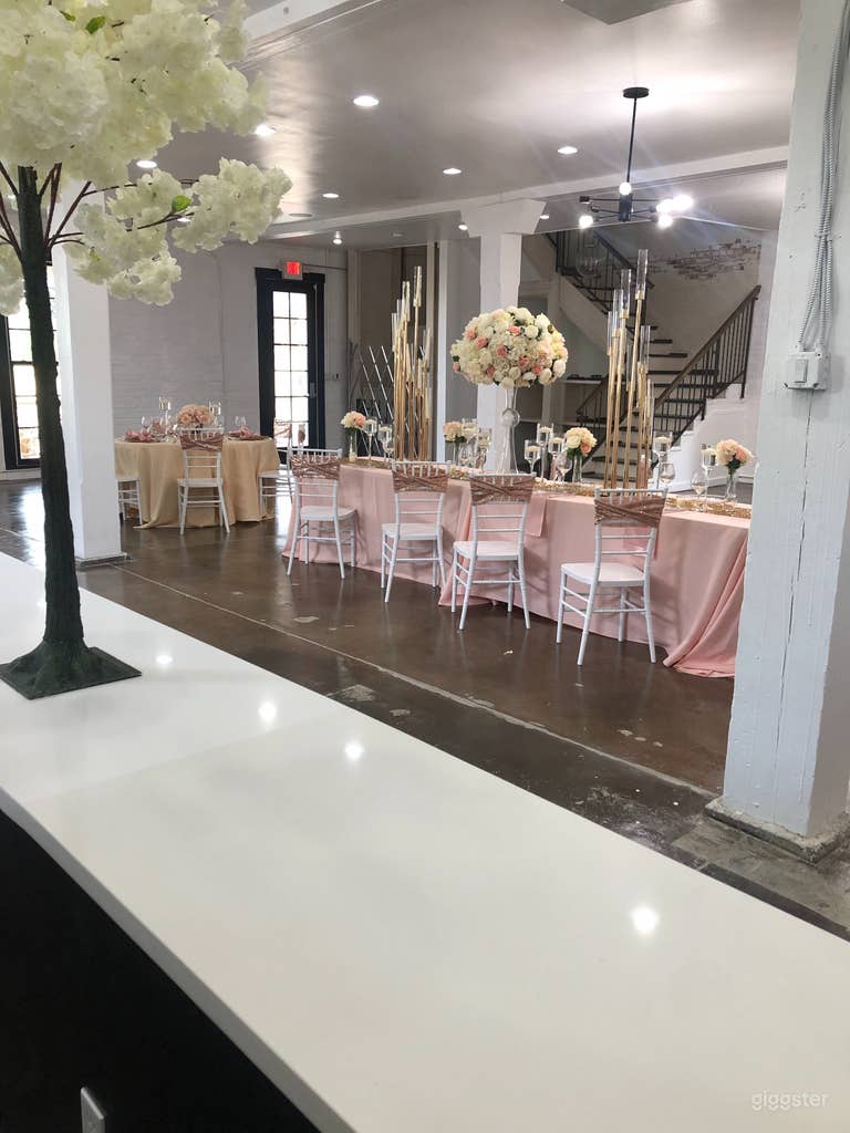  East Downtown Old 1920’s Mansion 