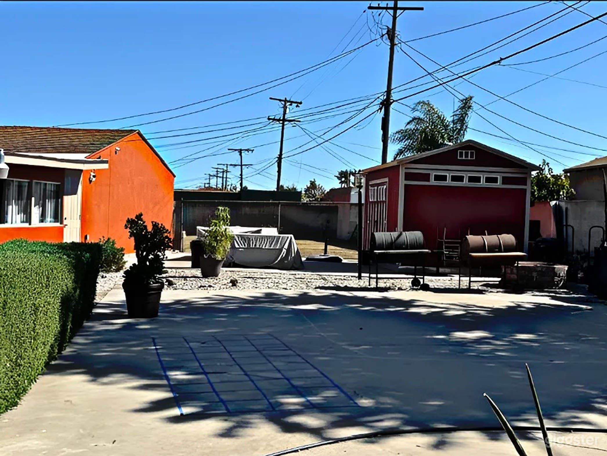 Vibrant Terracotta Backyard Photo 4