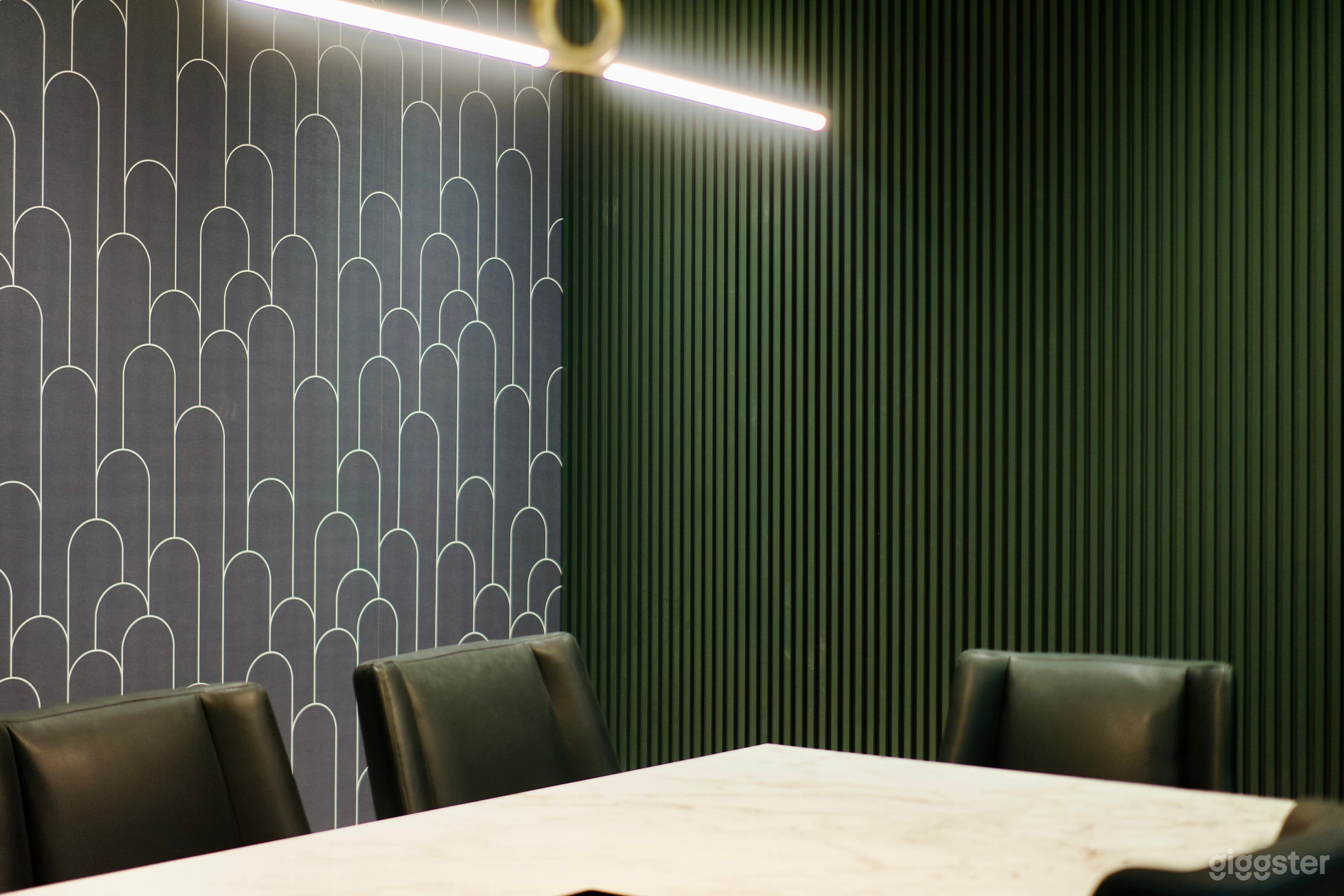 Prestige Conference Room Photo 4