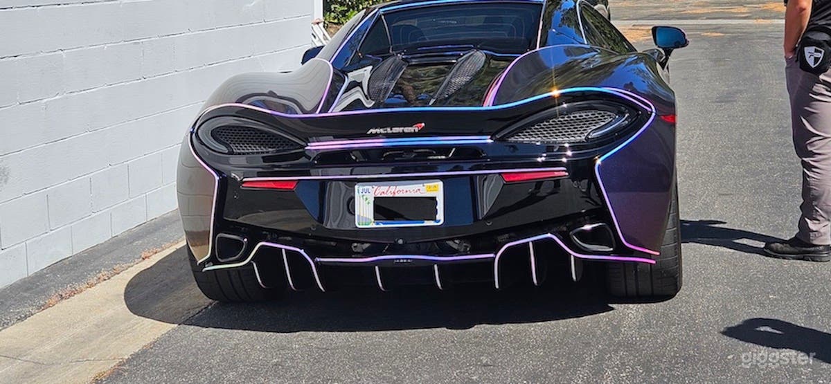 76,049 2018 McLaren Spider  Photo 2