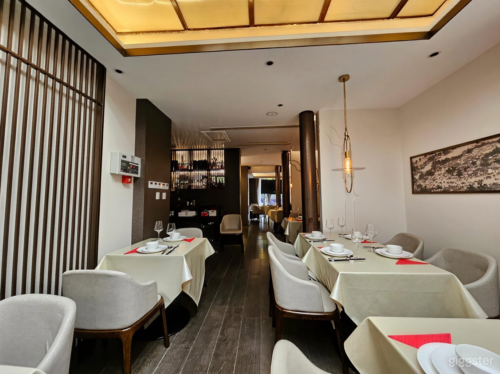 Elegant Chinese Restaurant for Events & Production Photo 3