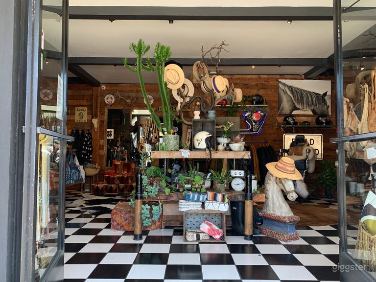  Spacious Fully Functional Motorcycle Garage 