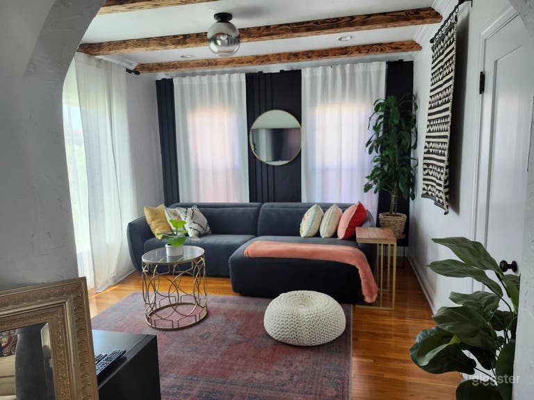  Beautiful Cape Cod Home In Inglewood, Ca 