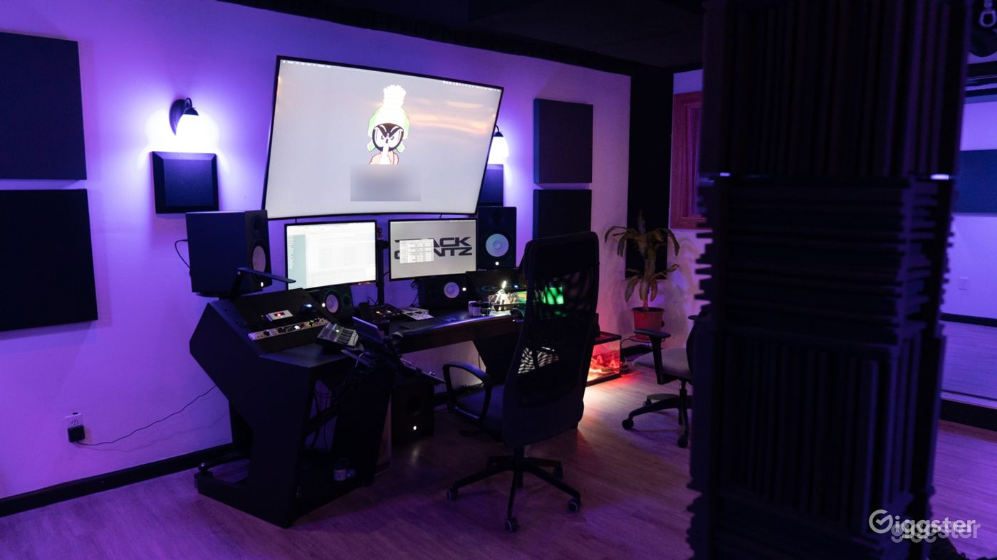 Extraordinary Recording Studio Right Off the Highway Photo 1