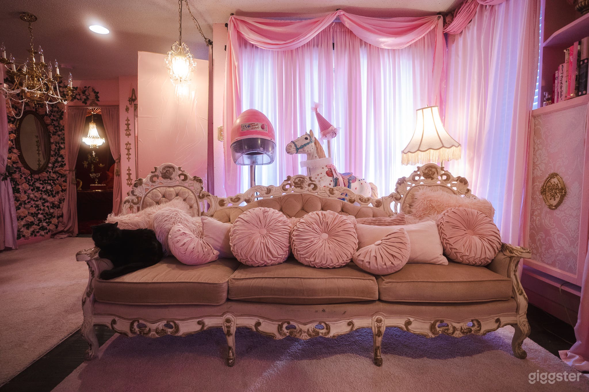 Romantic Victorian Vintage Glam Dollhouse Photo 4