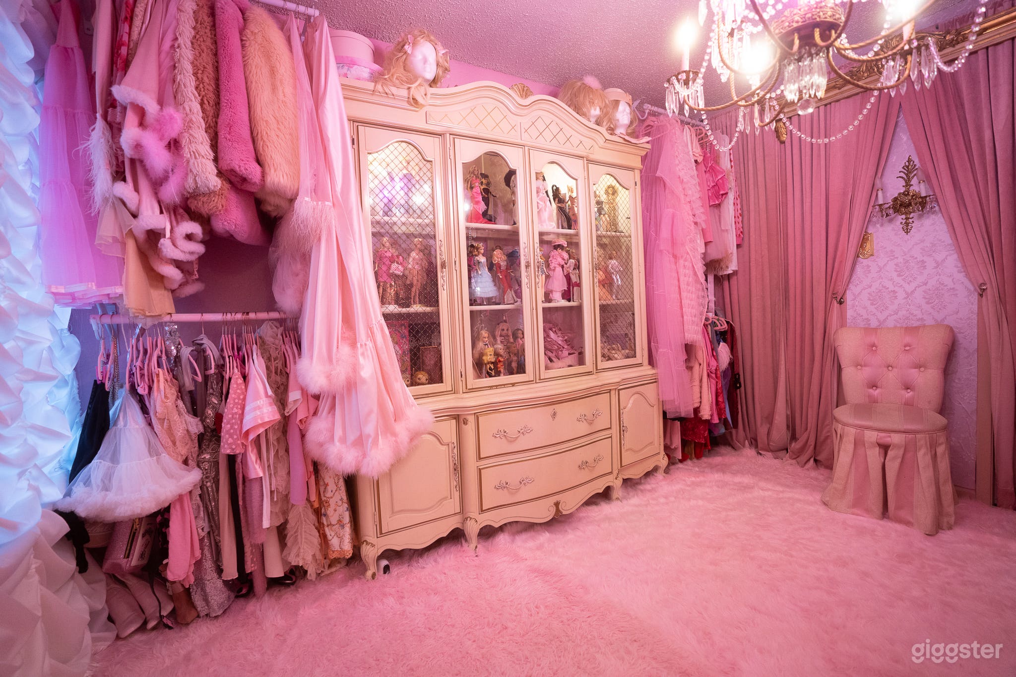 Romantic Victorian Vintage Glam Dollhouse Photo 3