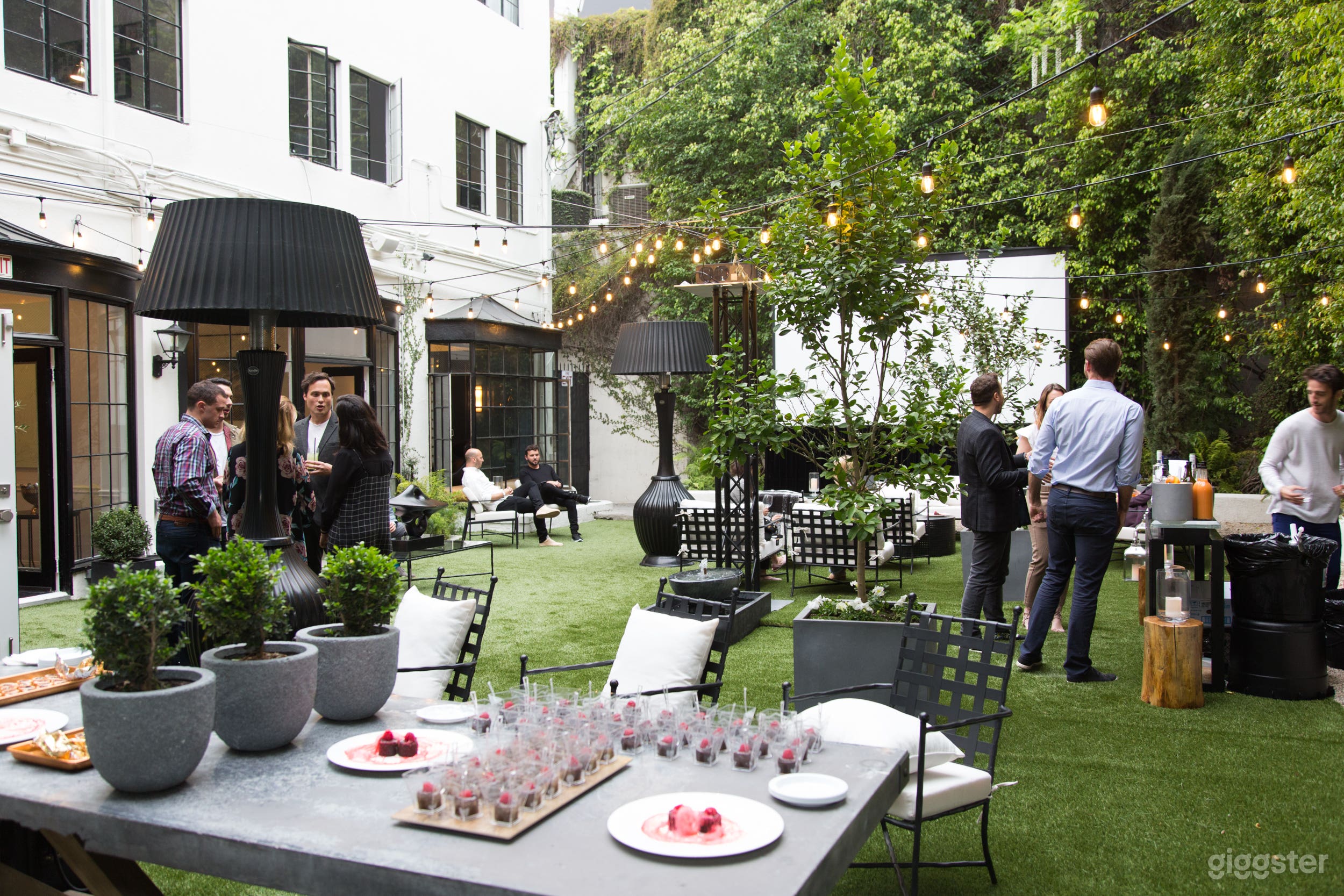 The House On Sunset - Secret Garden