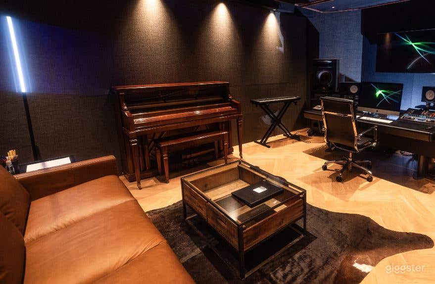 MELODY ROOM B Photo 4