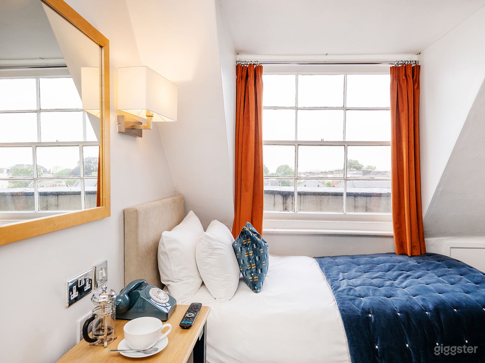 Modern 3-star hotel in a striking Georgian house Photo 4