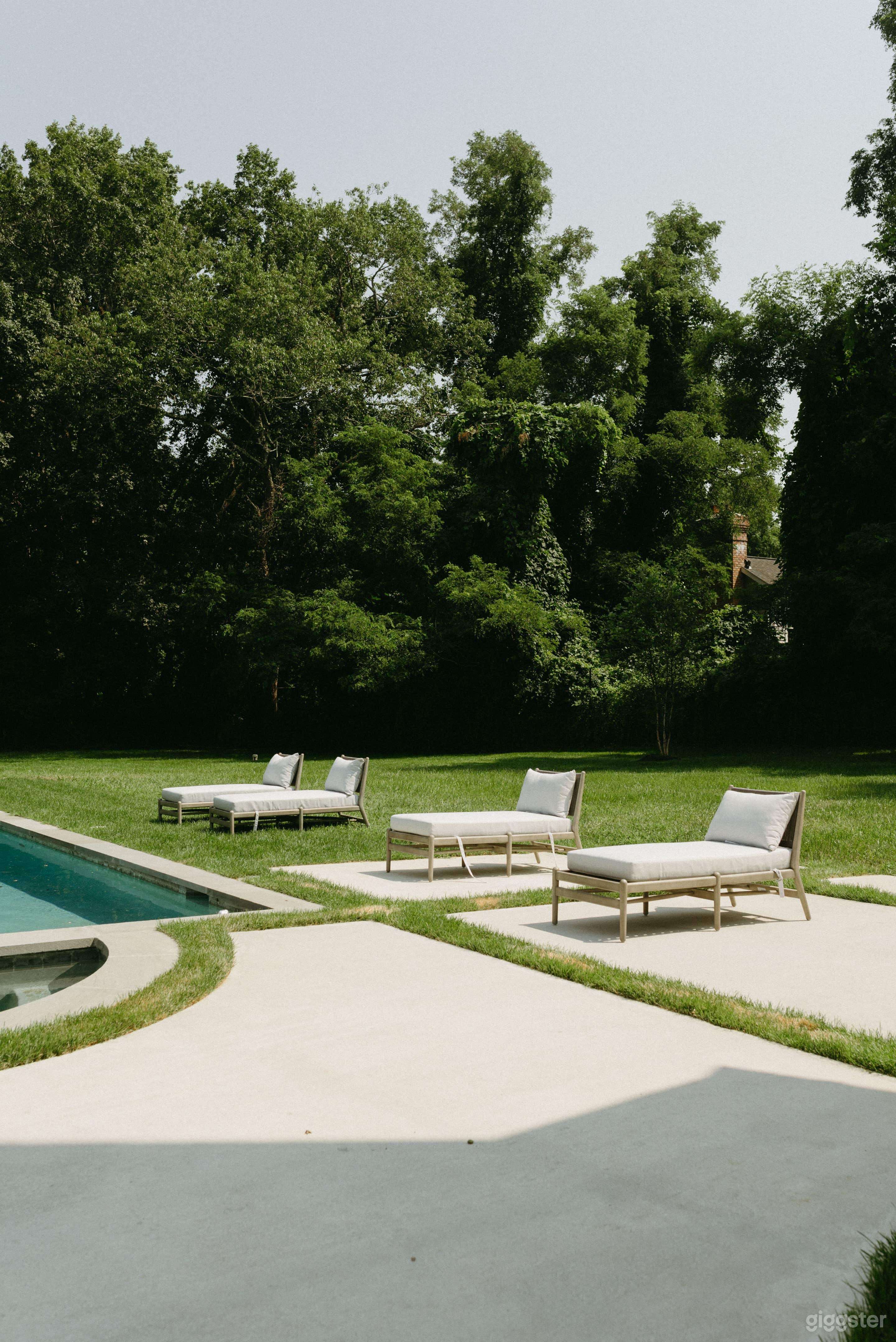 Waterfront Oasis, 5 Bedroom w/ Heated Pool, Hot Tu Photo 4