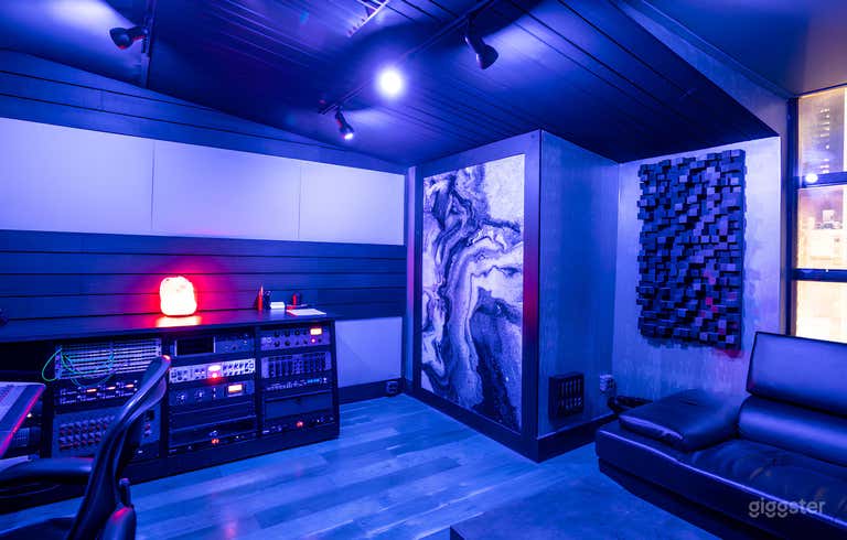  Legendary Recording Studio Q4 in Midtown 