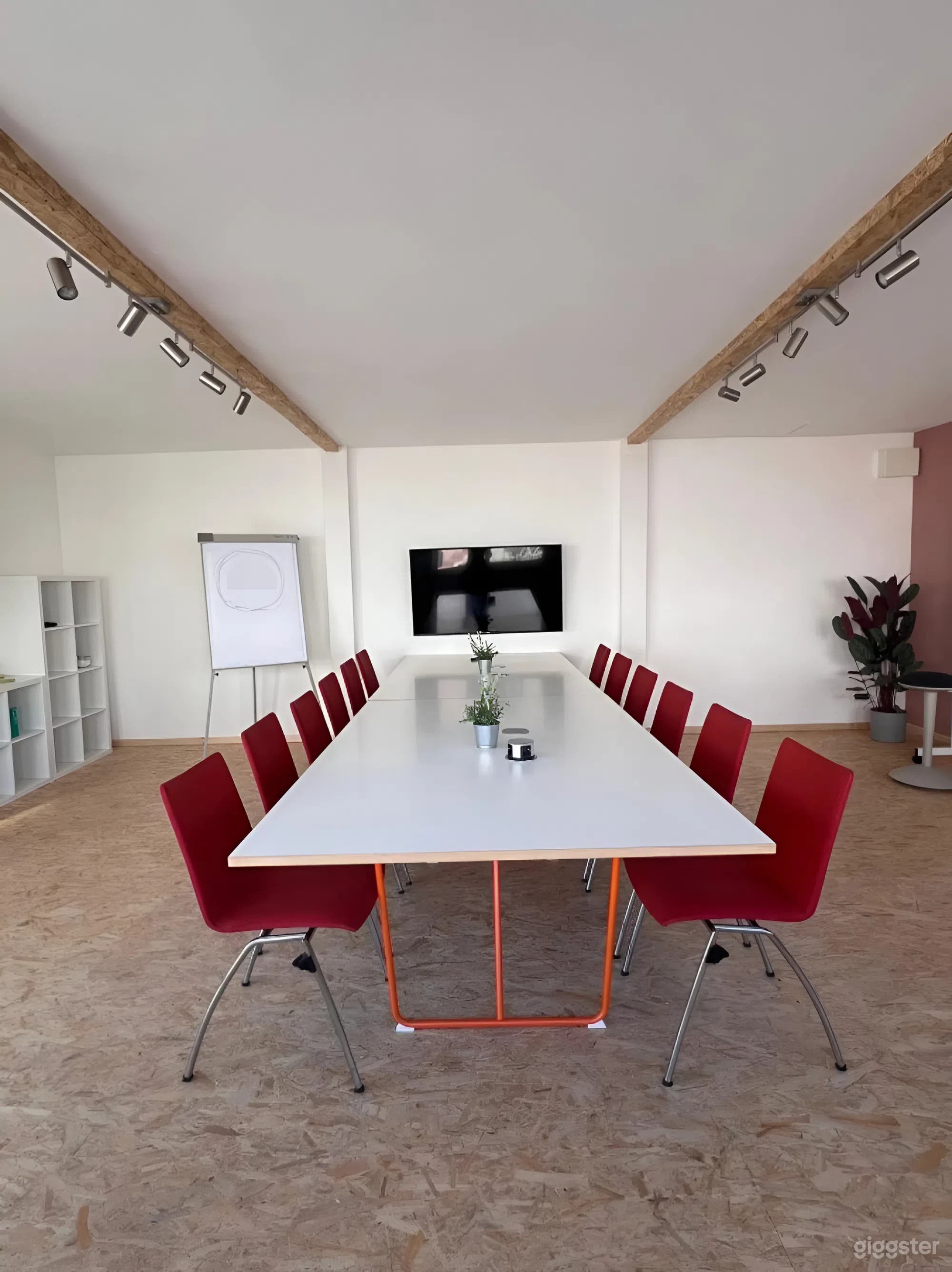CUBE M | Kreativer Container Meeting- & Workshop-Raum Foto 2