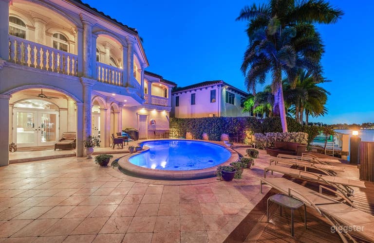  Infinity Pool With Wrap-Around Terrace, Sunset View 