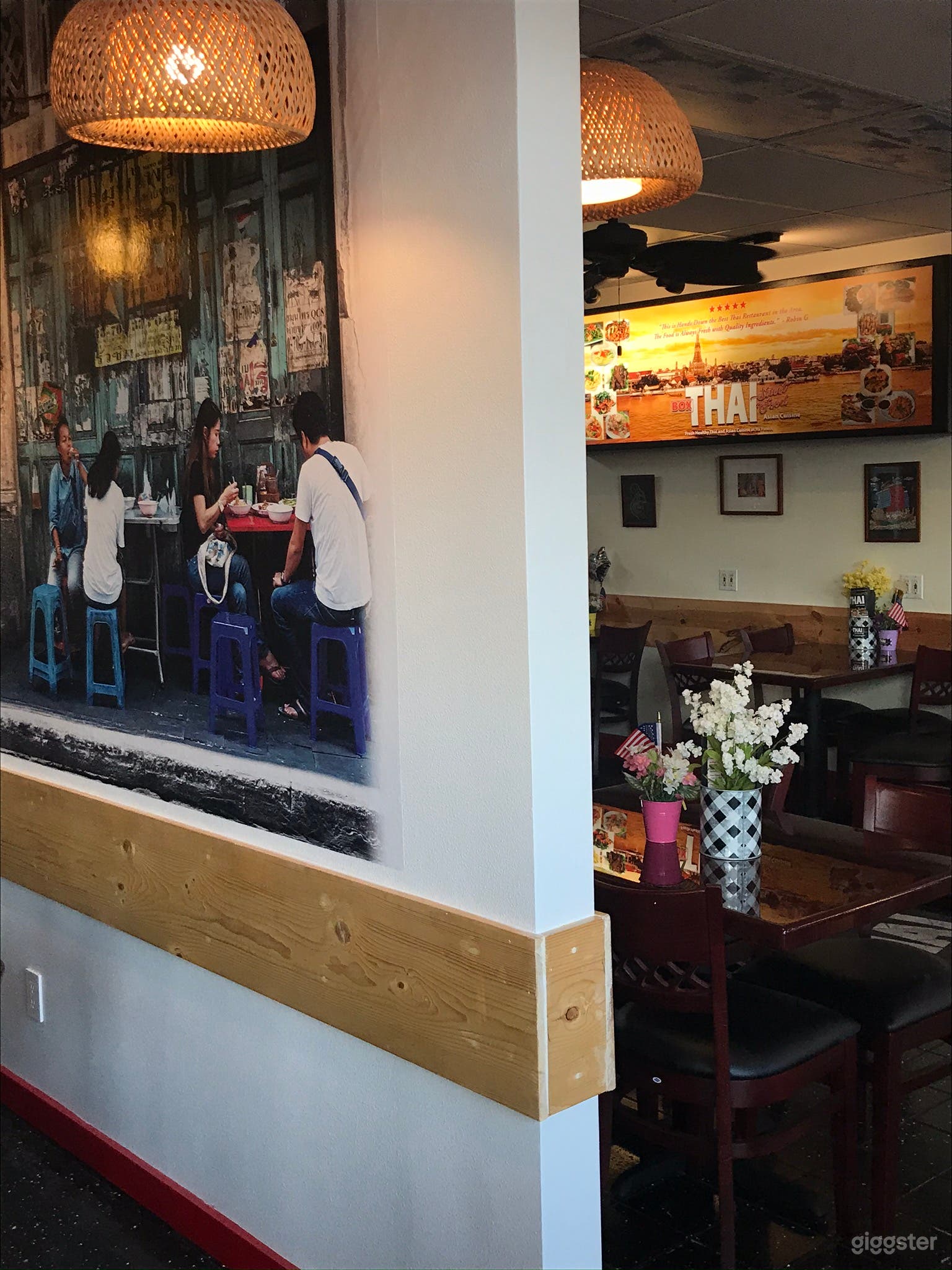 Two Very comfortable spacious Dinning room with Thai Murals and Art on the that gives you the feeling of being in Thailand 